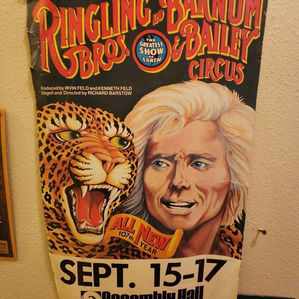 Ringling Brothers Barnum and BAILEY CIRCUS POSTER,AUTHENTIC